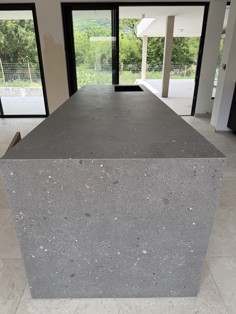 Îlot terrazzo — face latérale