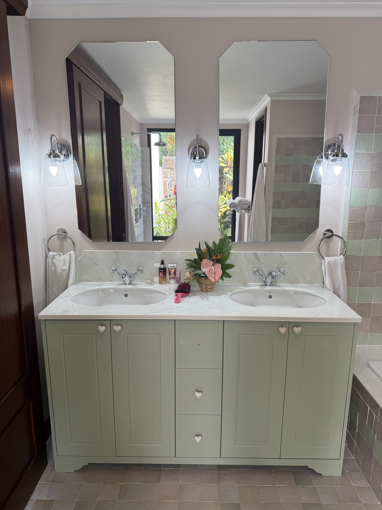 Double vanity marbre