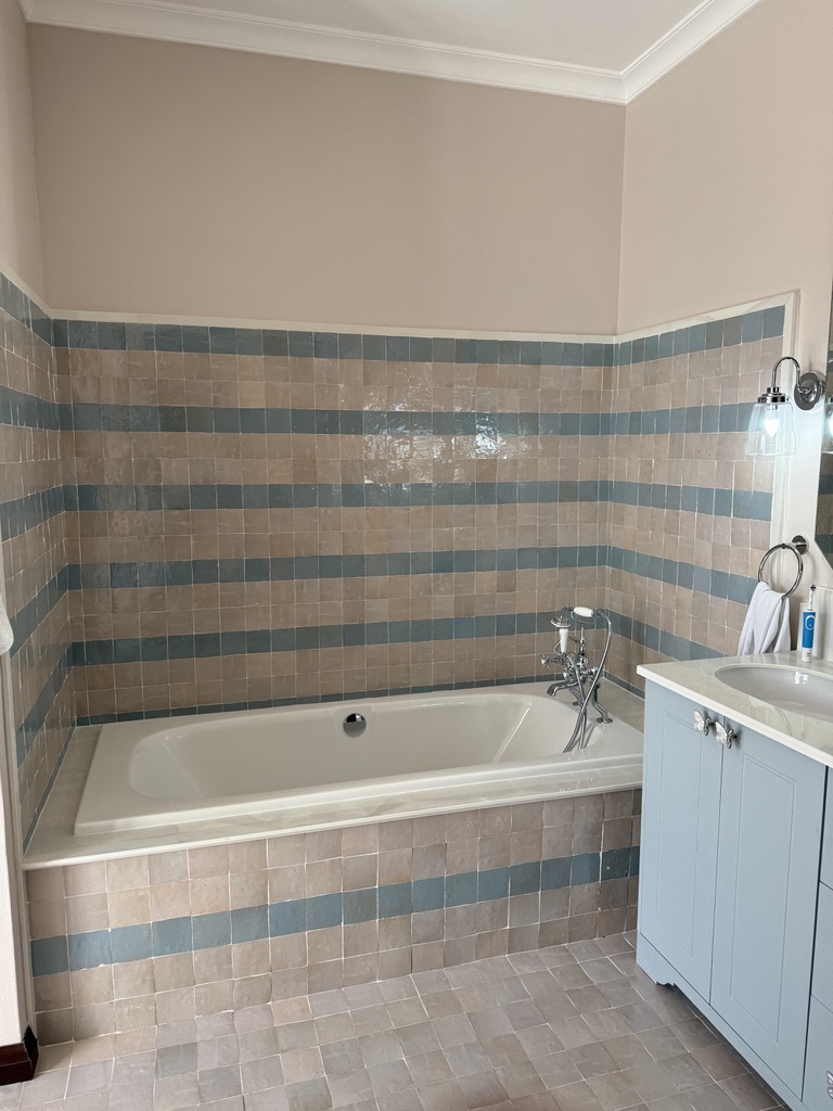 Salle de bains blue stone
