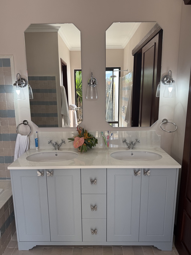 Double vanity blue stone