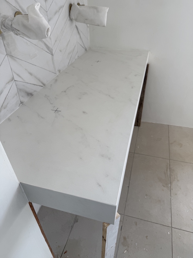 Tranche plan de travail marbre blanc
